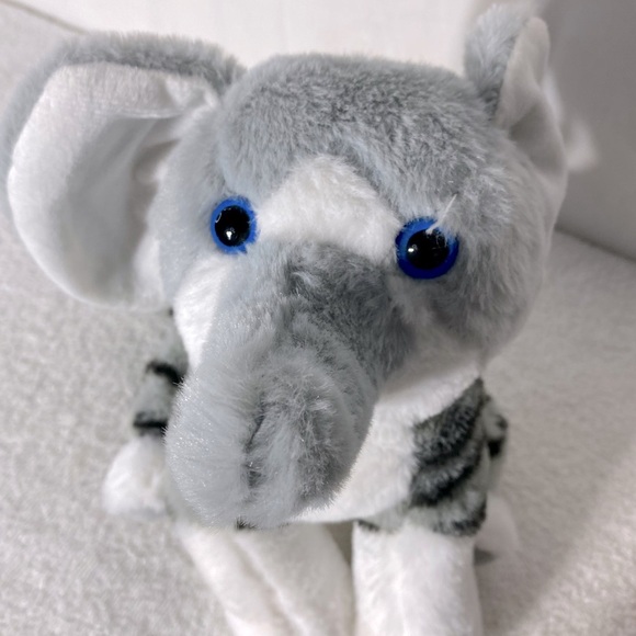 Mashmals Grey White Ellie Cat Elephant Cat Hybrid Plush Toy Stuffed Animal - Picture 10 of 10